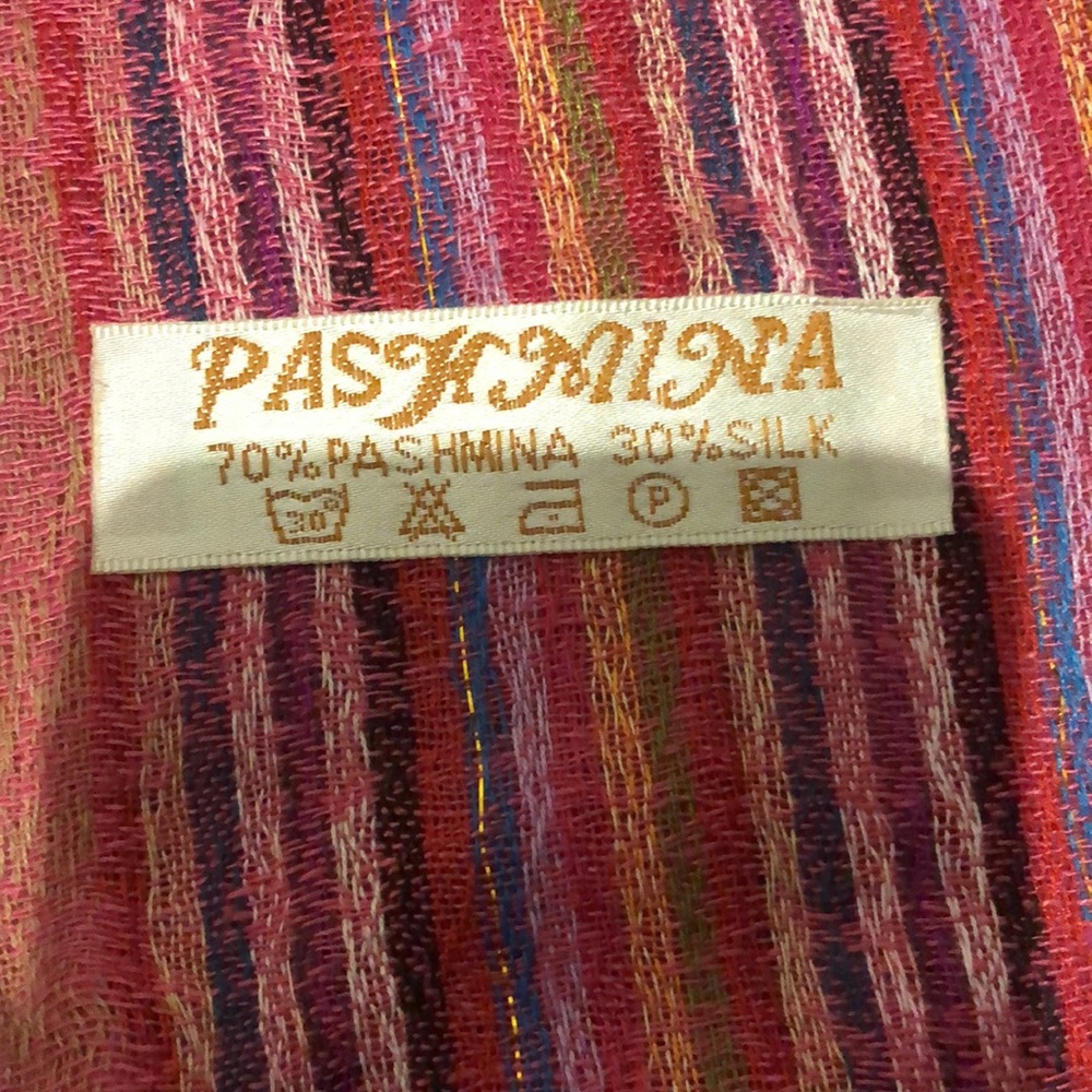 Authentic 70% pashmina 30% silk stole - Picture 3 of 3